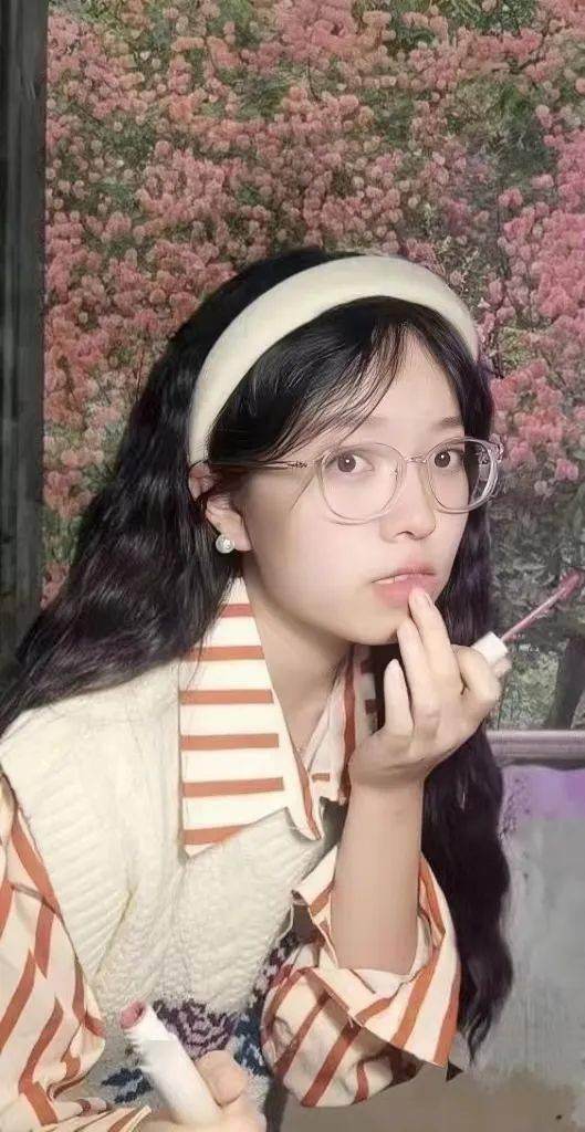 人物简介王艺桐,女,共青团员,河南科技大学医学技术与工程学院医学