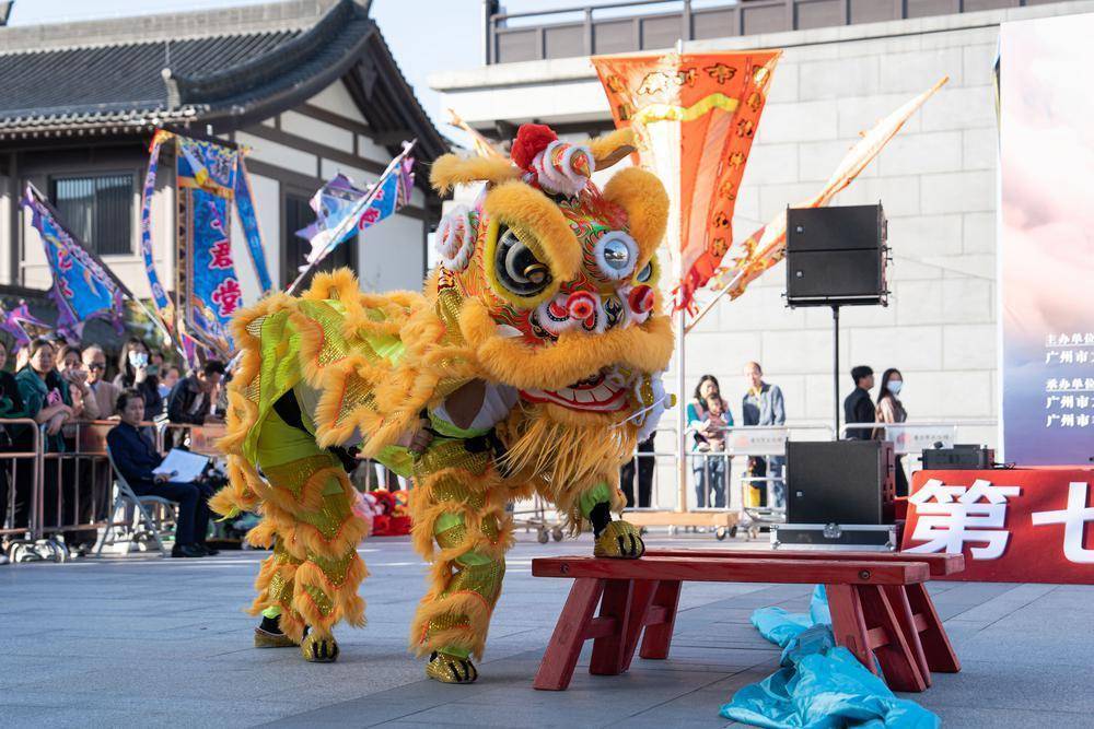 guangdong lion dance has entered a new stage of development