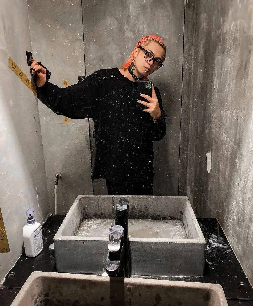 制作人老道私下哭泣录音流出!有人再度喊话让他滚出说唱圈!