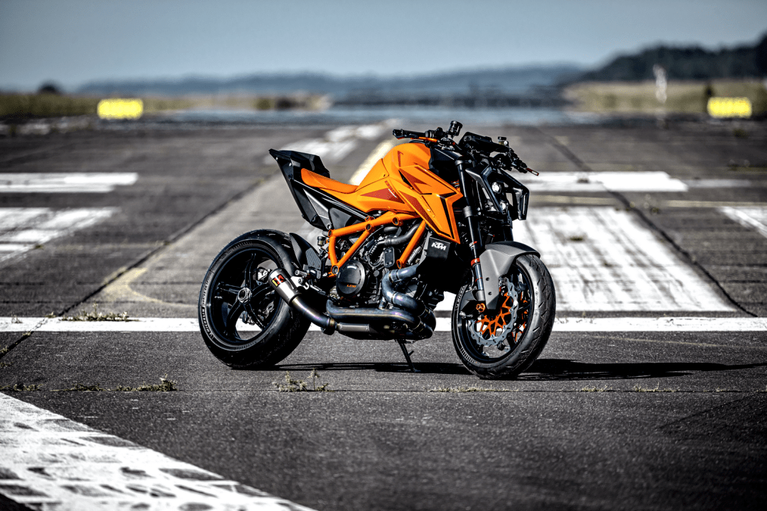 特写:ktm 旗舰级街车 1390 super duke r,r evo_搜狐汽车_搜狐网