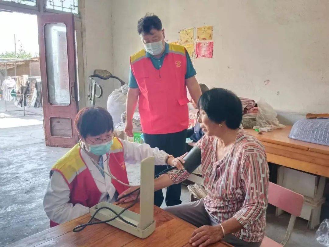 卜美玲代表:守护百姓的幸福