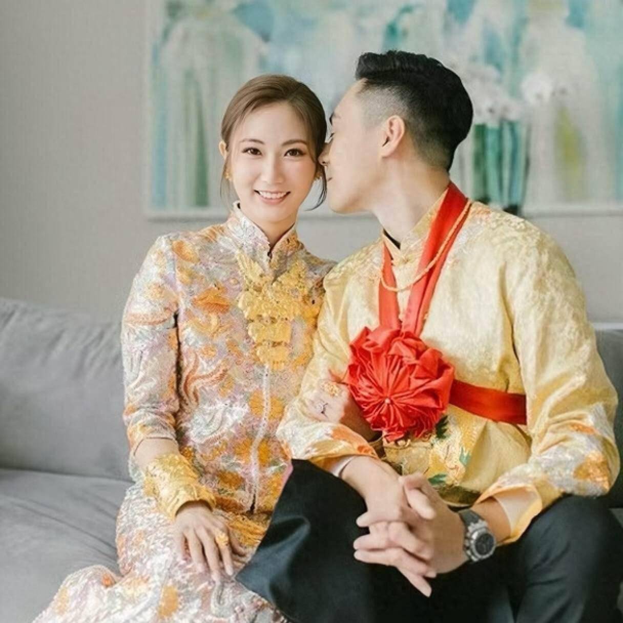 恭喜！TVB人气女星与圈外富商今日大婚，戴满身金器风光出嫁
