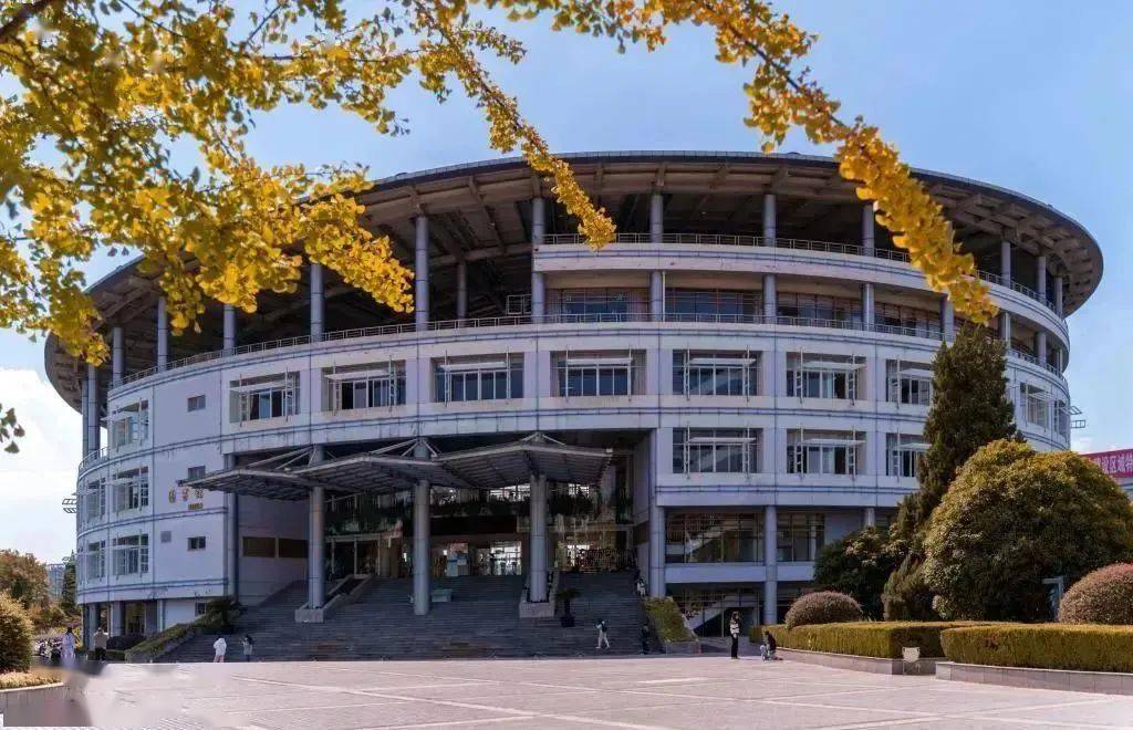 是大学生活的伊始,校门,宿舍门,图书馆门,浙农林的门,校园门1当代大学