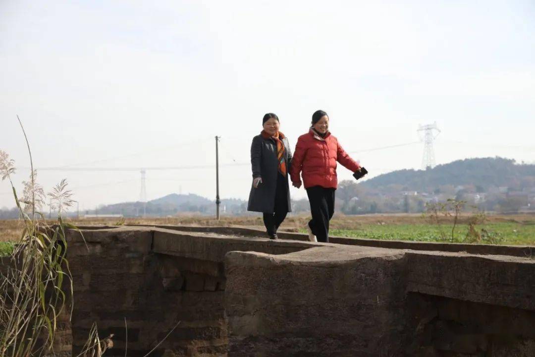 這座橋也是我們小時候從老家鐵銅去陸崗頭外婆家的必經之橋.