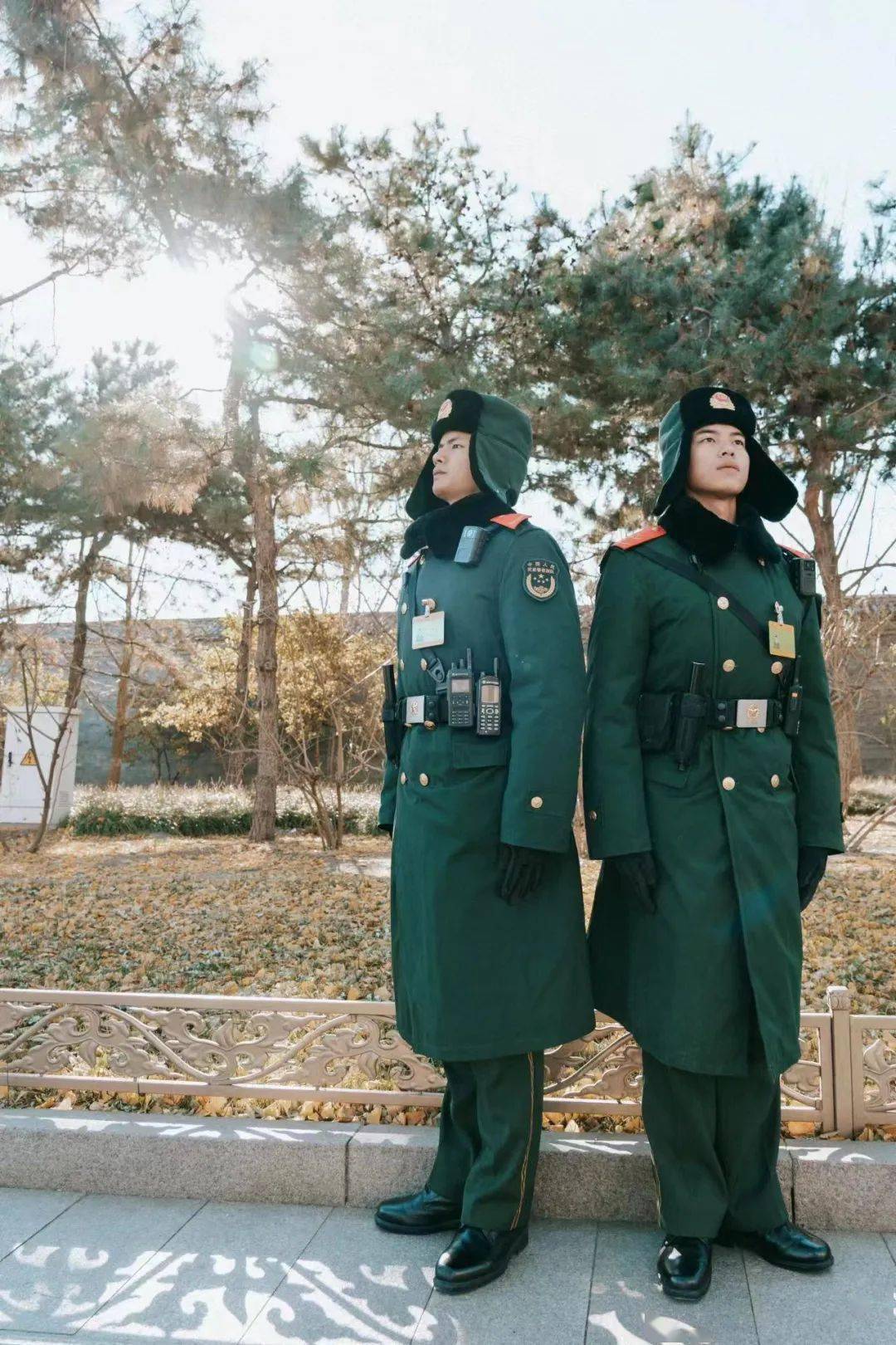 火遍全网的军大衣,"链接"来了!_陆军_部队_网络