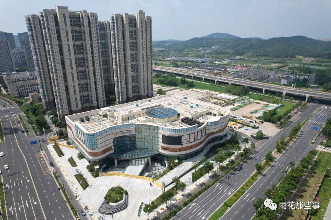 项目位于南京城市北部门户地带,栖霞区燕子矶新城板块,双地铁6,7号线