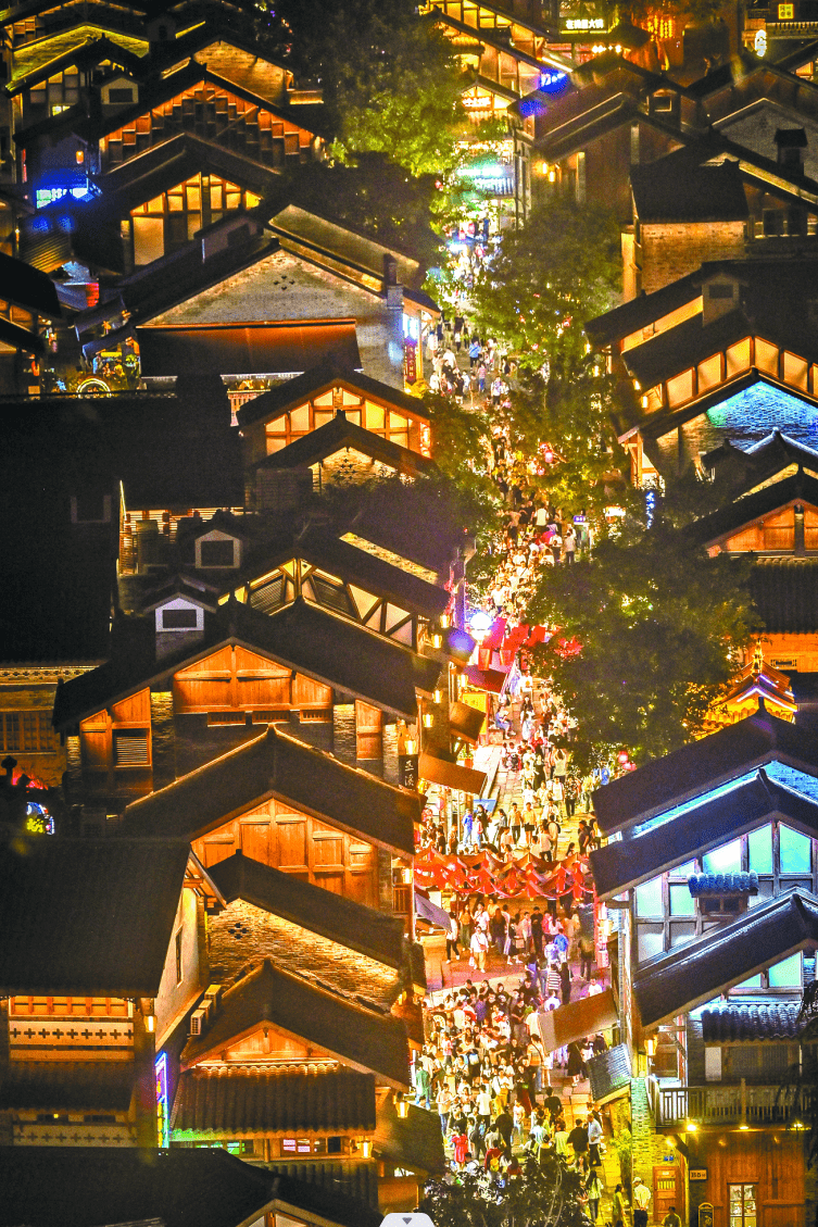 重庆夜经济该如何继续"破圈"?_夜间_游客_特色