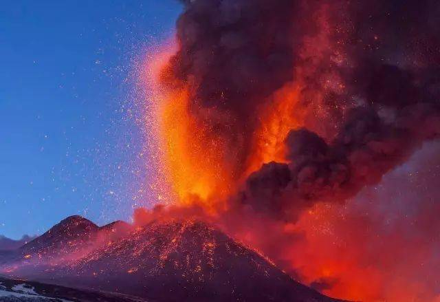 火山噴發,驚心動魄_岩漿_成分_現象