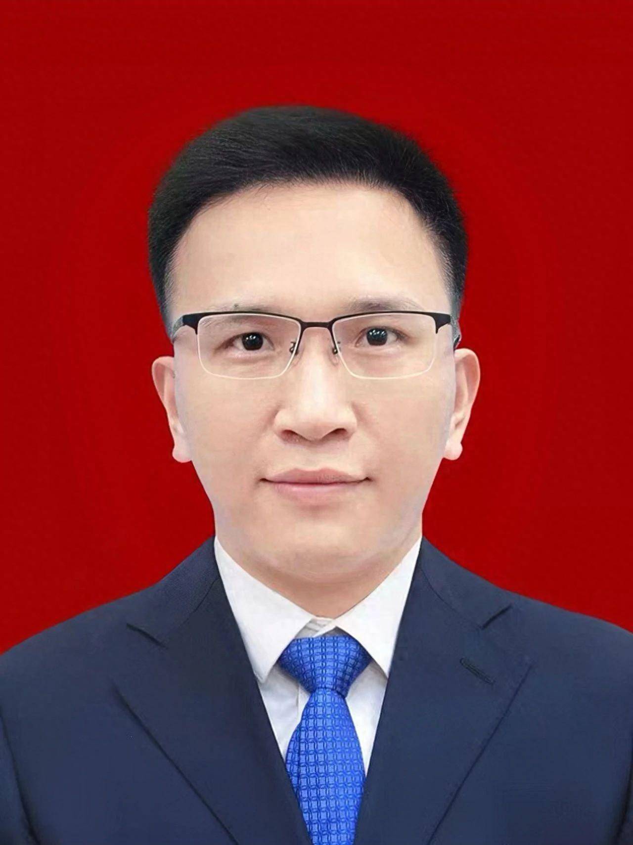 黄晓军任厦门市政府副秘书长、市信访局局长_工作_资料_任前
