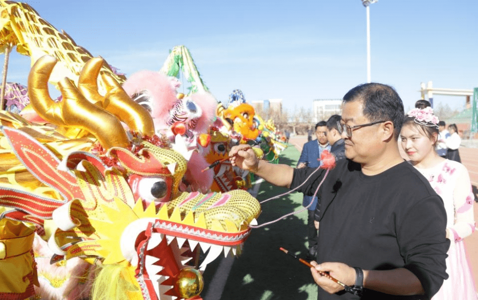 "沪叶一家亲 共筑华夏梦",2023年叶城县第三届"礼谦杯"校园舞龙舞狮