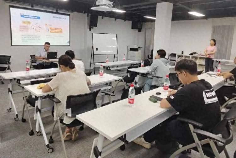 政务公开促服务,“圈”出社区“幸福感”_街道_就业_修缮