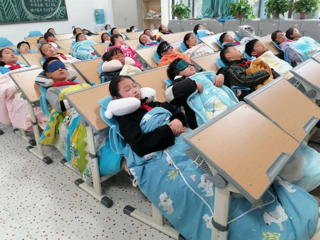 云南这些中小学生实现午休"躺睡自由"!