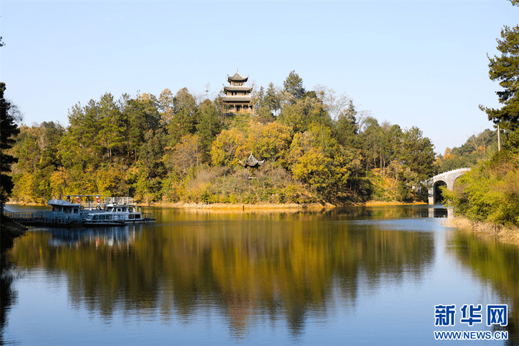 长顺杜鹃湖风景区图片图片