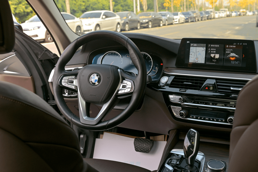 【路试笔记】5系的价格比肩7系的实力——二手宝马540li_搜狐汽车