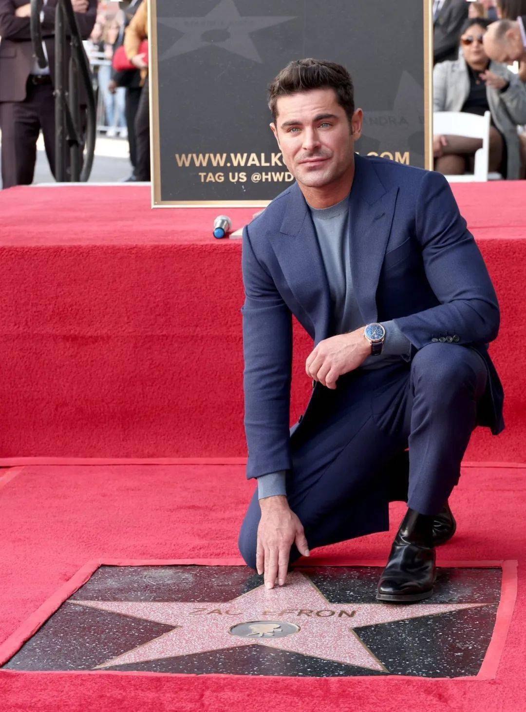 扎克·埃夫隆在好莱坞星光大道获得了自己的一颗星星!_牙齿_头发_芙蓉