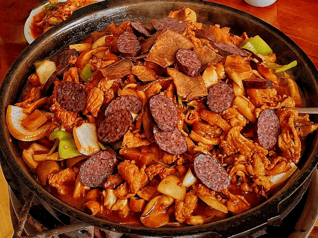 【冬日手账】气温骤降,集安美食温暖buff拉满!_东北_铁锅_人参