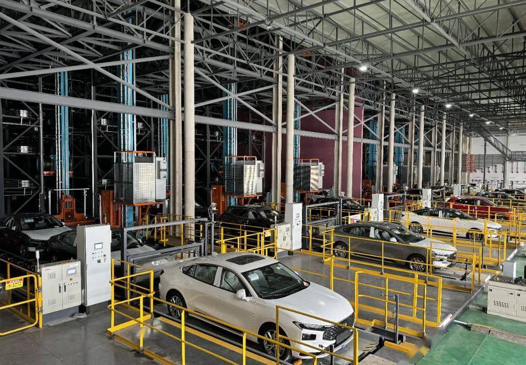 国内首个大型商品汽车自动化立体仓库设备系统交付
