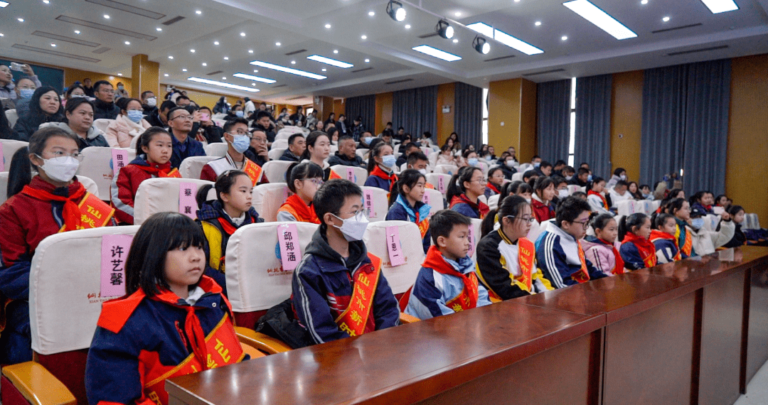 此次活动由市委文明办,市教育局主办,仙桃二中承办.