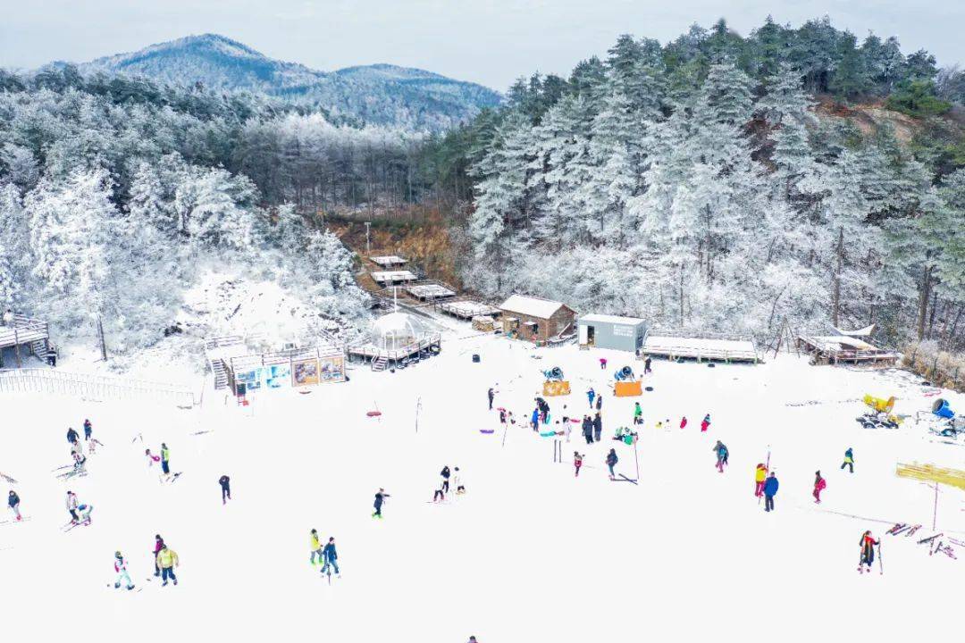 快來商量崗滑雪場享受滑雪樂趣!_寧波_雪板_專業