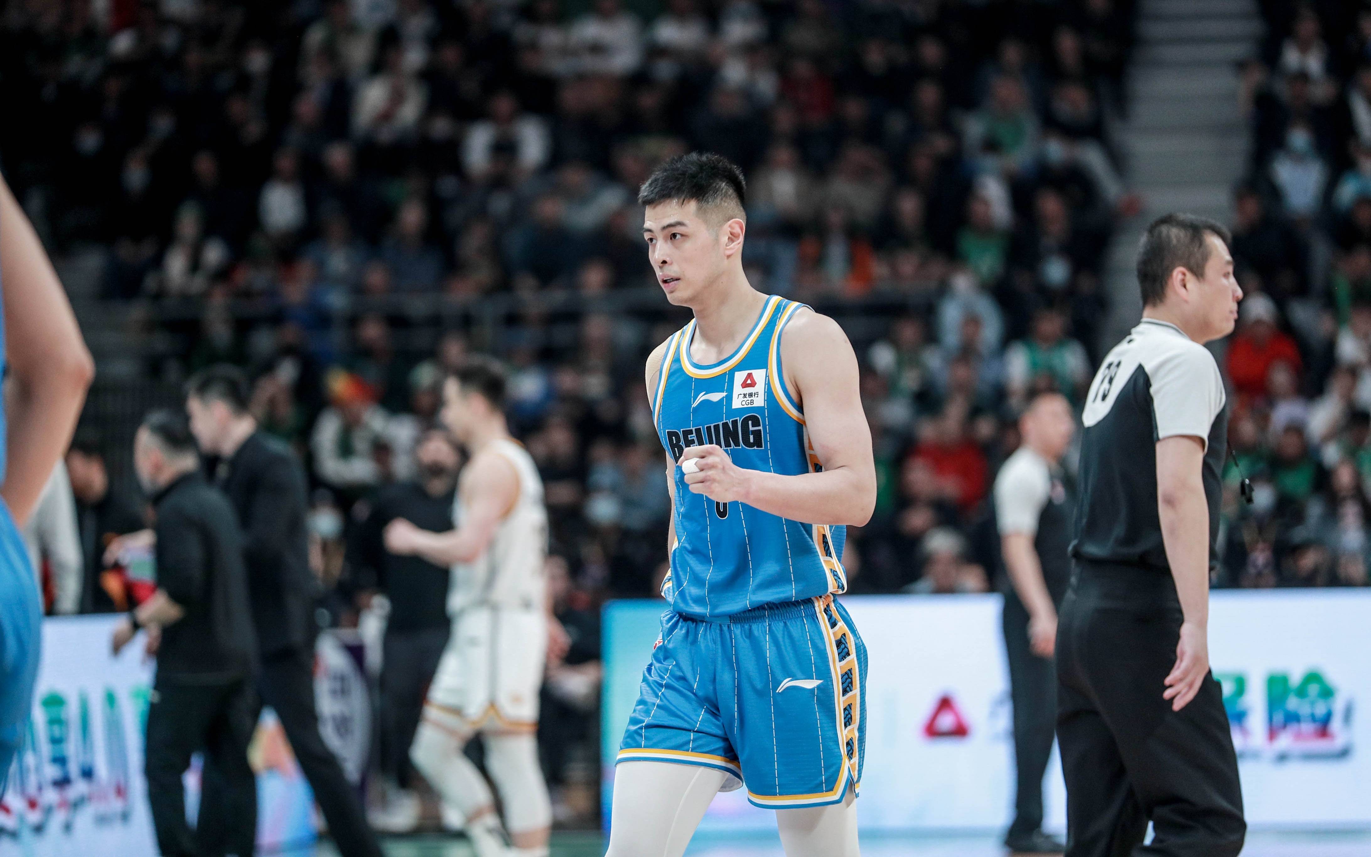 "超巨"归来贡献28分,方硕却说打得最好的是首秀新人_姜文_北汽_比赛