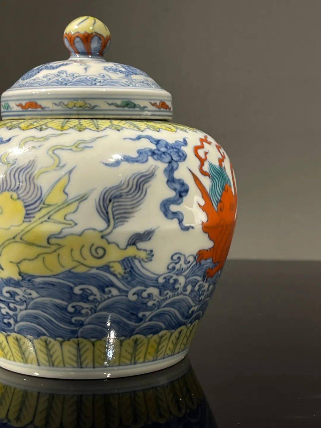 用之美—世界瓷都景德镇 ▎斗彩天字罐与影青罗汉头_陶瓷_青花_成化