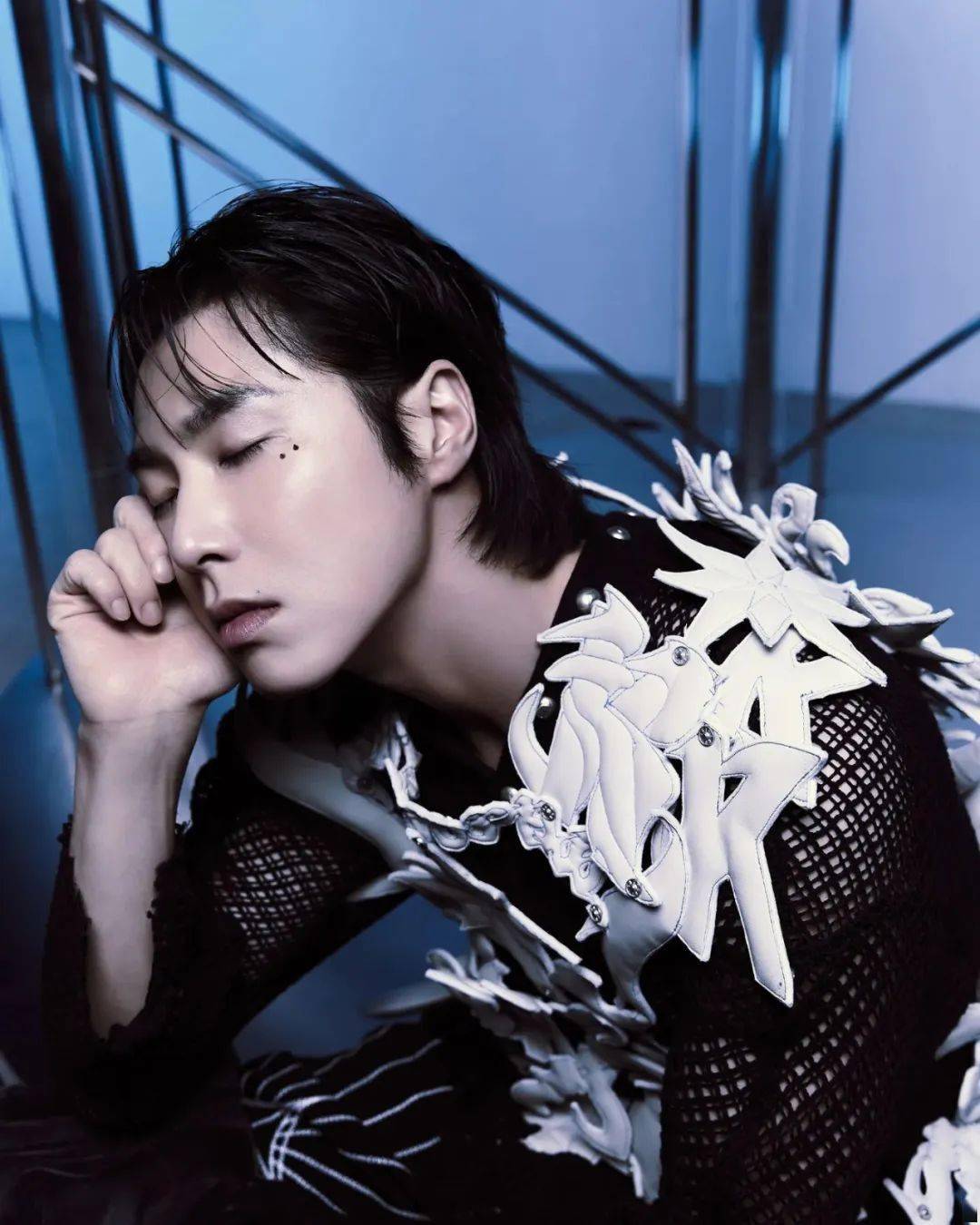 出道20年依旧是男神,东方神起回归大秀八块腹肌!_britney_布兰妮_节目