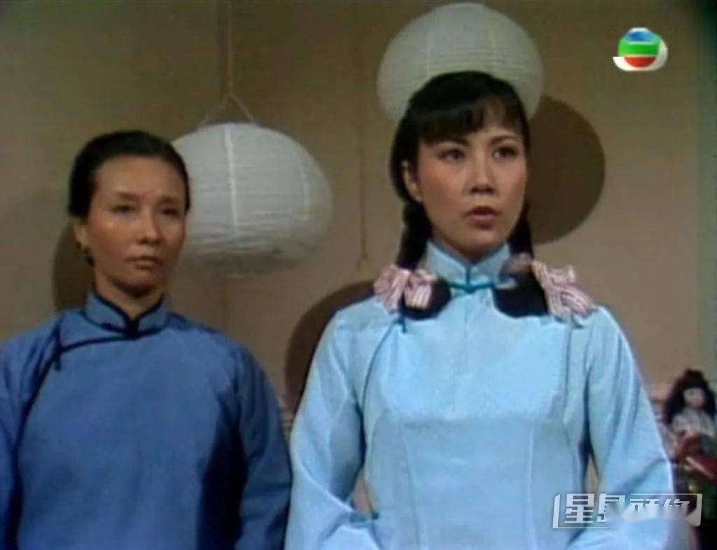 1980年,同當家花旦汪明荃合作《京華春夢》.