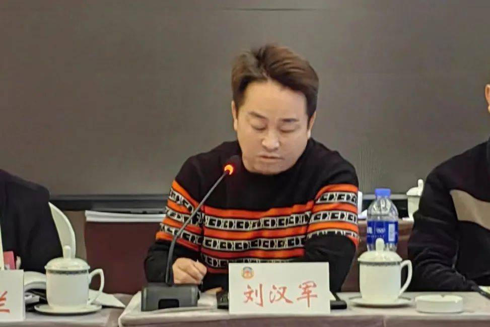 常德"两会"进行时|盟员市政协委员在分组讨论政府工作报告时积极发言