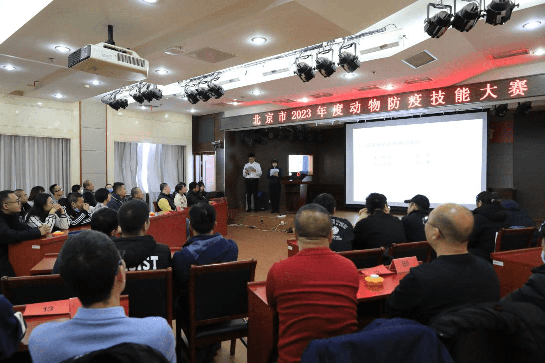 猪前腔静脉采血,鸡翅静脉采血,鸡心脏采血,鸡体解剖与采样等5项内容