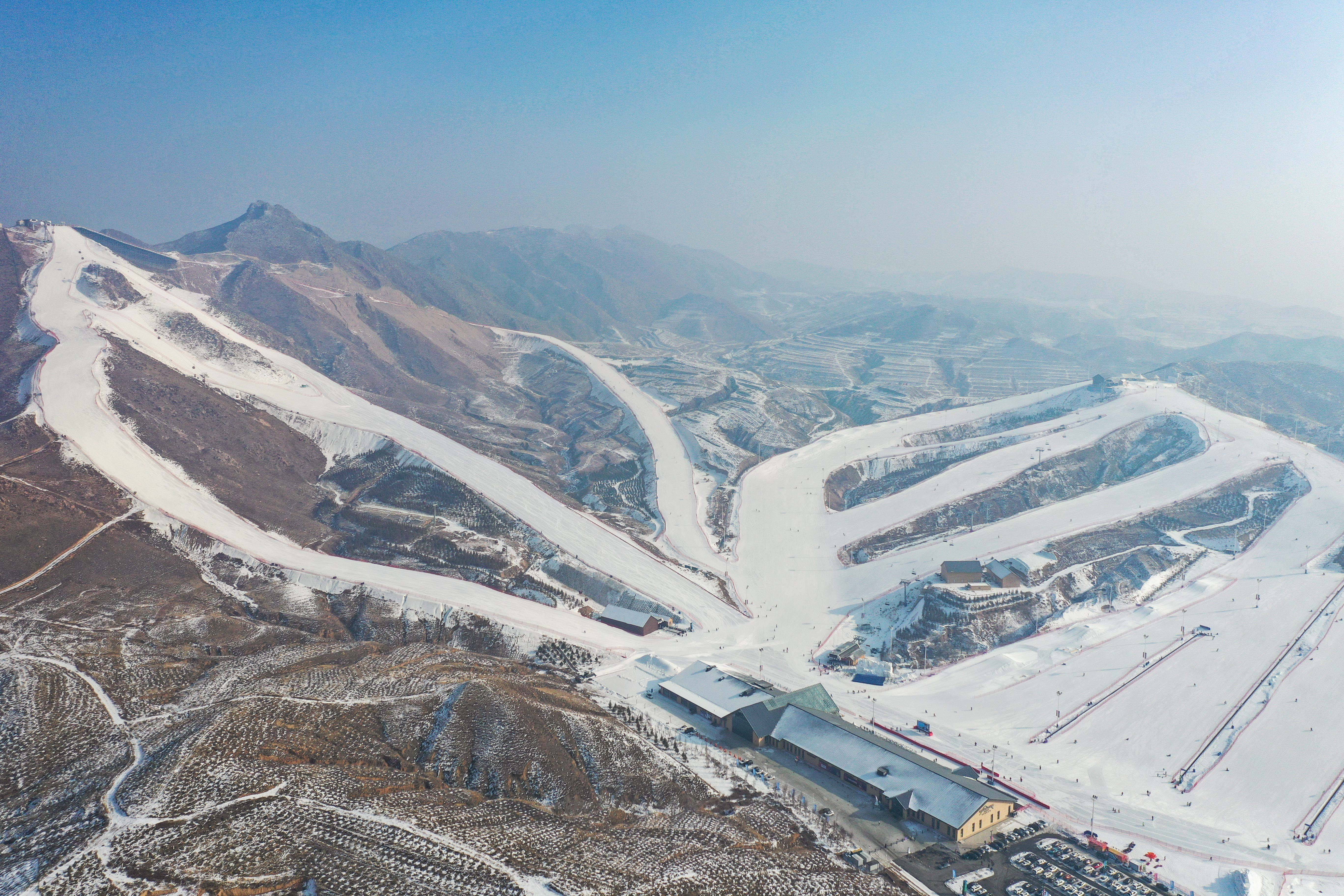 马鬃山滑雪场介绍图片