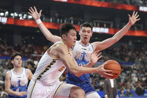 篮球丨cba常规赛:新疆伊力特胜浙江东阳光药_球员_防守_突破