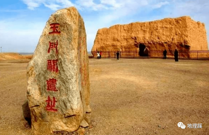 【地理探究】甘肅地震那晚,校長下令燒書給學生取暖