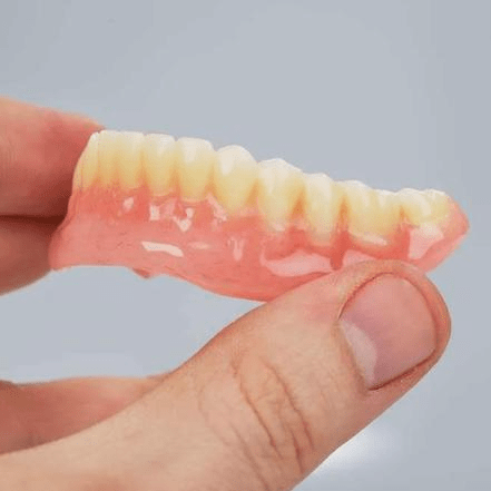 3. 检查前摘下活动性的假牙.4.