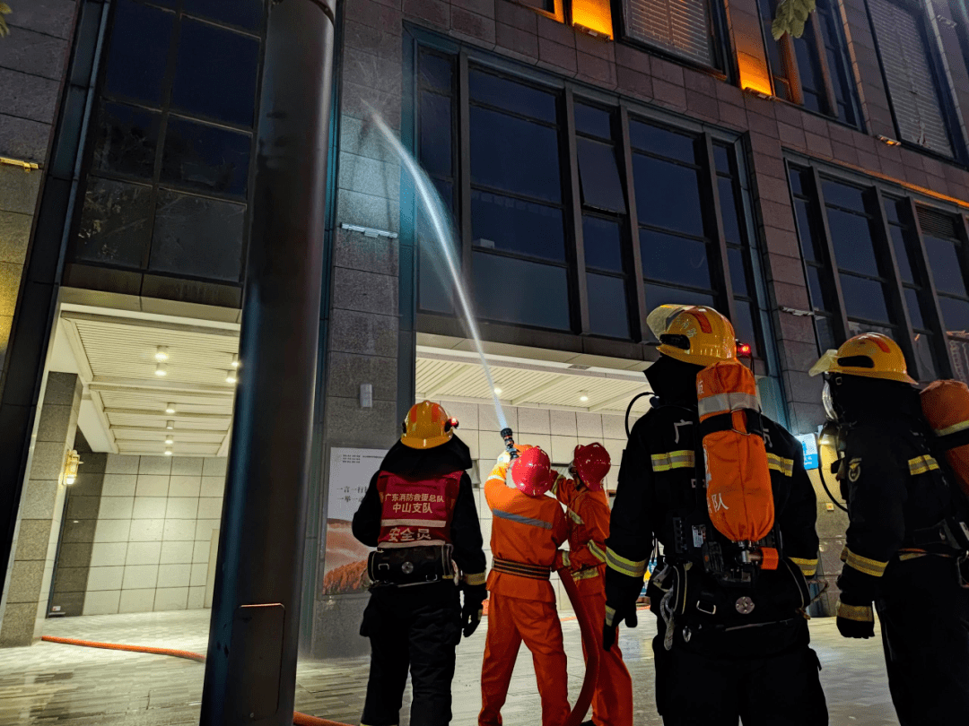 石岐市场监管分局对市人民医院,兴中广场摩天轮等重点场所开展专项