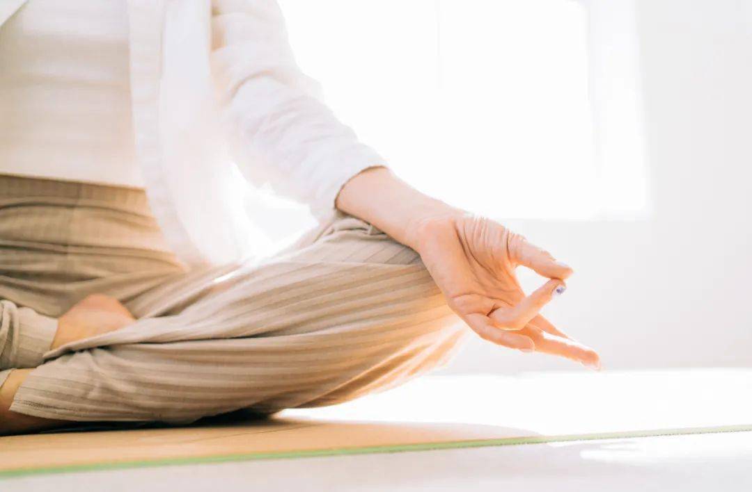 明星们都开始冥想了,这是什么新流行?_方法_刘亦菲_情绪