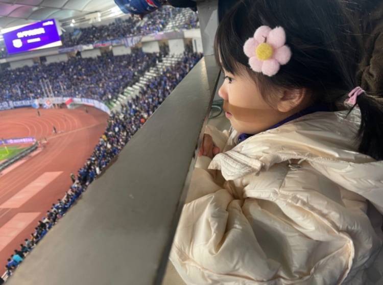 作为一个土生土长的上海小囡,我从小就是申花球迷,经历过老申花的辉煌