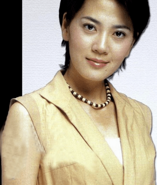 沈冰重回央视,满是沧桑